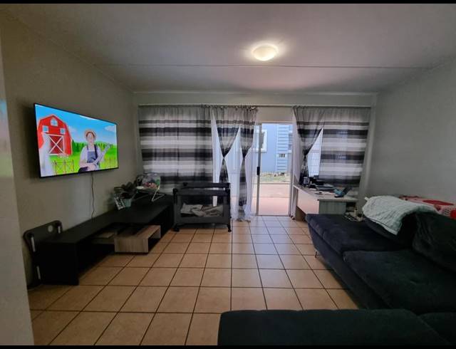 2 BEDROOM APARTMENT FOR SALE IN RANDBURG CENTRAL